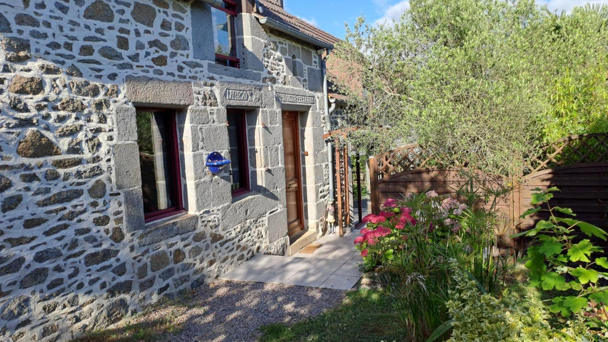 Le Cottage De Lily Bonnemain Ngoại thất bức ảnh